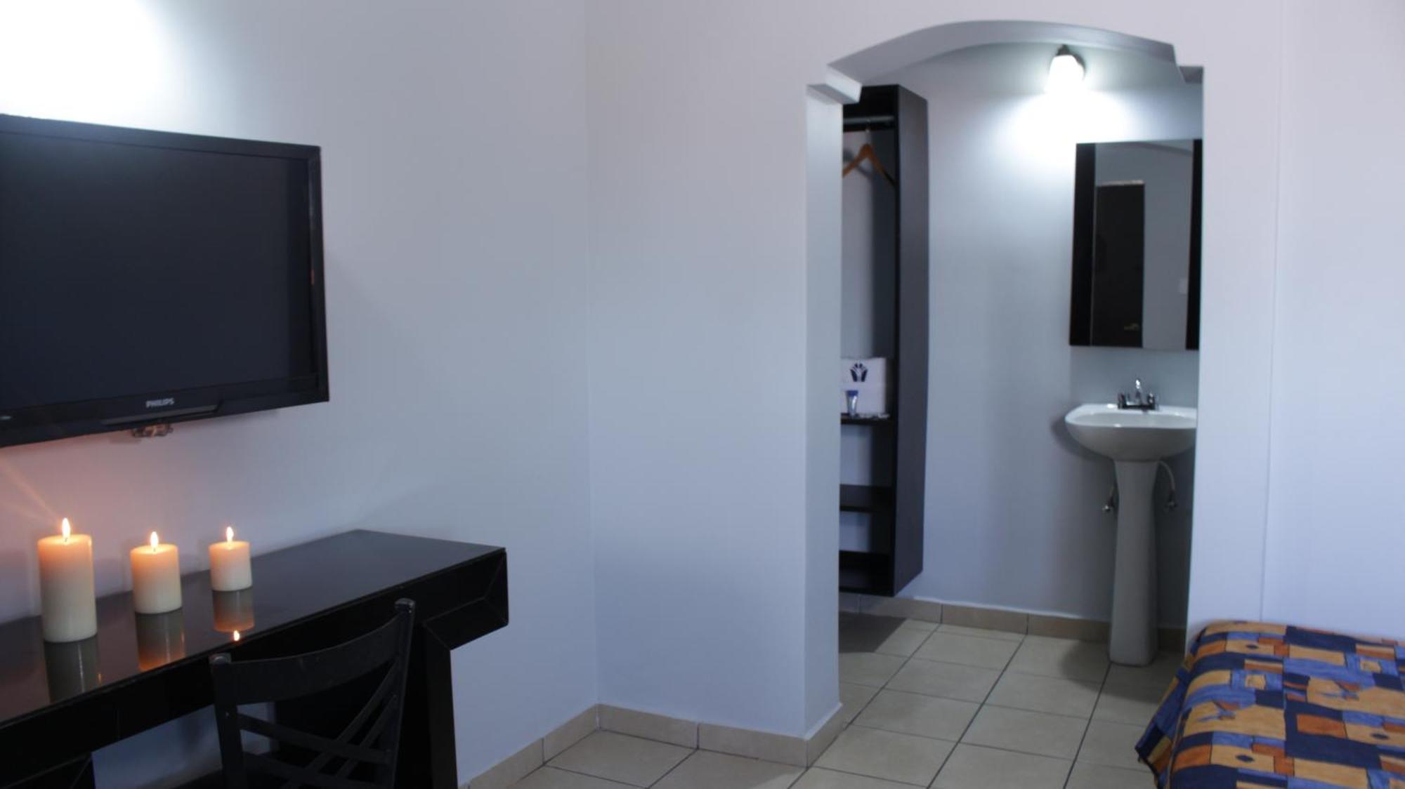 מקסיקלי Motel Las Fuentes מראה חיצוני תמונה